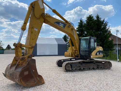 euro3-vehicle-Caterpillar 322 C LNME