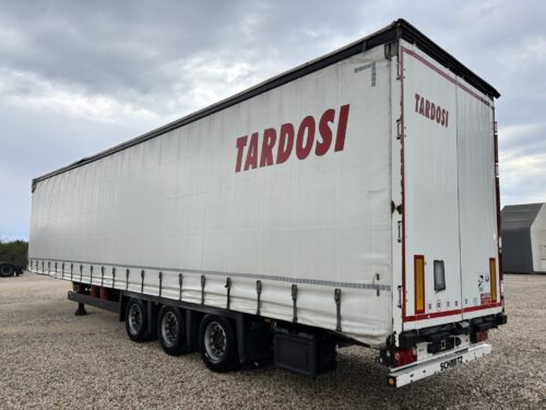 euro3-vehicle-schmitz-cargobull-scb-s3t-varios-mega-lifting-top-1-zdvihacia-naprava
