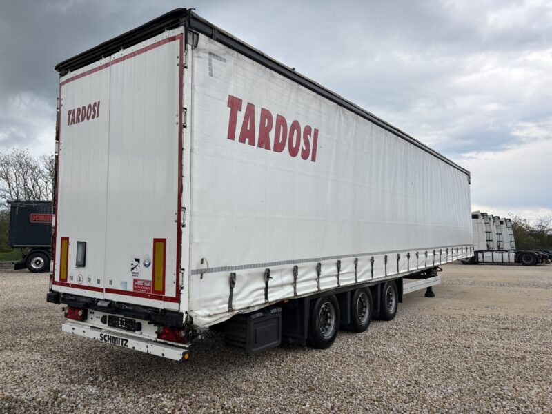 euro3-vehicle-schmitz-cargobull-scb-s3t-varios-mega-lifting-top-1-zdvihacia-naprava